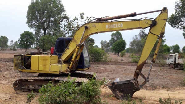 ขายรถแบ็คโฮ Kobelco sk120 mark 3 ไฟฟ้าตัด เครื่องเดิม ปั๊มเดิม ช่วงล่างพอใช้ เอกสารซื้อขาย ขายรถแบ็คโฮ Kobelco sk120 mark 3 ไฟฟ้าตัด เครื่องเดิม ปั๊มเดิม ช่วงล่างพอใช้ เอกสารซื้อขาย