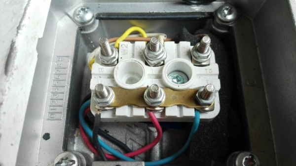 Sell> ขายมอเตอร์เกียร์ Sew Eurodrive 2 HP 380V ทด 1 : 97 ความเร็วรอบ 14 RPM. งานกริ้บๆใหม่ๆสแปรโรงงานสภาพ 98\%