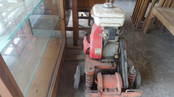 -ขายเครื่องตบดิน5.5แรงครับราคา9500บาท -ขายเครื่องตบดิน5.5แรงครับราคา9500บาท