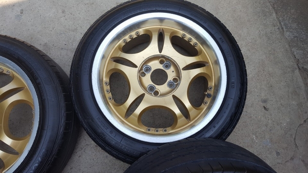 ขายล้อแม็กนอก ขอบ16 4ล้อ ราคา 4500บาท งดต่อราคา