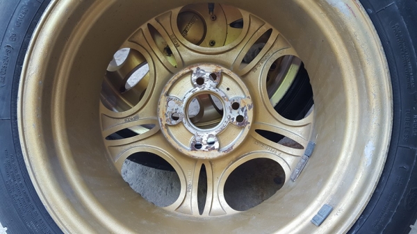 ขายล้อแม็กนอก ขอบ16 4ล้อ ราคา 4500บาท งดต่อราคา