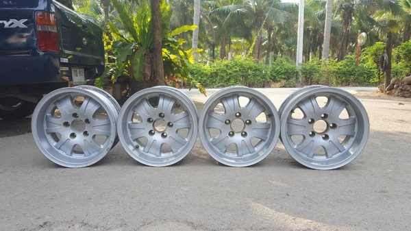 ขายล้อแม็ก yachiyoda ขอบ 15 4วง ราคา 5,400 บาท