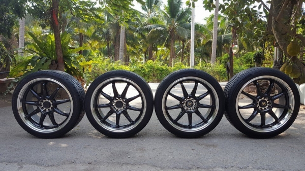 ขายล้อแม็กลายProject Dพร้อมยางขอบ18 4ล้อ ราคา 8,000 บาท