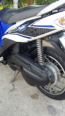 ขาย Yamaha Mio สองตา 115 เครื่องเดิมๆ ปกติ  ท่อไม่มีควันใหลแน่นอน วิ่งน้อย สตาร์ทมือ สตาร์ทเท้าปกติ รอบเครื่องเดินนิ่ง เกจ์น้ำมัน เกจ์ไมขึ้นปกติ ชุดสีเดิมๆ ไม่มีแตก แบตใหม่  ทะเบียนไม่ขาดต่อ ชุดโอนสำเนาบัตรไม่หมดอายุ  รถอยุ่ ถนนสรงประภา แขวงสีกัน เขตดอนเม