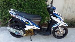 ขาย Yamaha Mio 125 mx  ล้อแม็กแม้ติดรถโช๊คหลังแก๊ส ท่อไม่มีควันใหลแน่นอน วิ่งน้อย สตาร์ทมือ สตาร์ทเท้าปกติ บเครื่องเดินนิ่ง น้ำมันไม่มีใหล เกจ์น้ำมัน เกจ์ไมขึ้นปกติ ชุดสีเดิมๆ ไม่มีแตก แบตใหม่  ทะเบียนไม่ขาดต่อ ชุดโอนสำเนาบัตรไม่หมดอายุ  รถอยุ่ ถนนสรงประภ