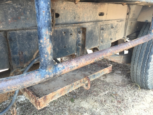 4ล้อใหญ่85แรง ISUZU หัวปีบยกไม่ได้...เดิมๆสีไม่สวย เครื่องดี คัสซีสวย..