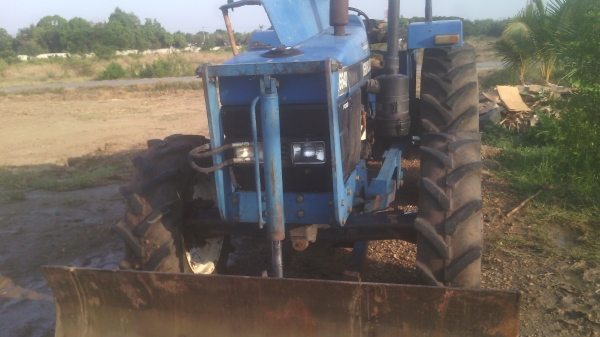 ขาย6640  4*4  คานนิวฮอแลนเล่มพร้อมโอนรถพร้อมใช้งาน