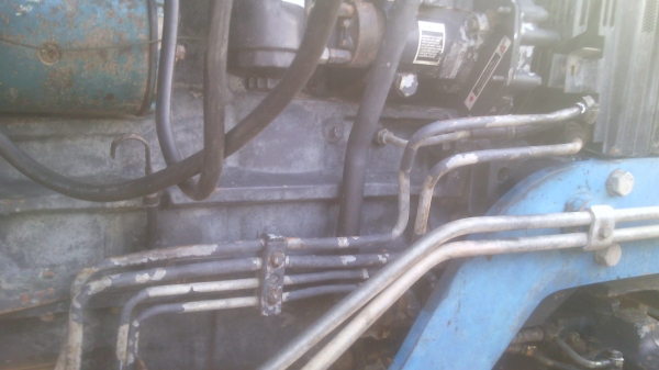 ขาย6640  4*4  คานนิวฮอแลนเล่มพร้อมโอนรถพร้อมใช้งาน