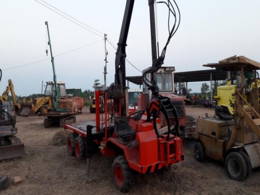 รถบรรทุก 10 ล้อยาง 3 เพลา พร้อมเครนเล็ก ติดหัวคีบไม้ คีบอ้อย มีวิ๊นซ์ ครบสูตร