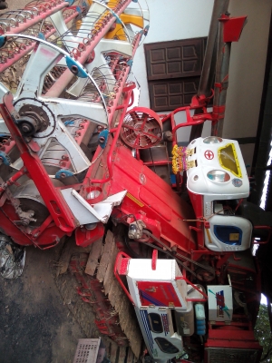 รถเกี่ยวศักดิ์พัฒนา