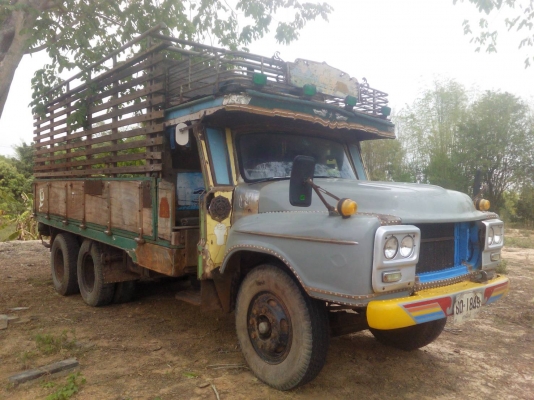 ขายด่วนสิบล้อหน้ายาวเพลาเดียวราคาเบาๆเอกสารพร้อมโทร0856842587