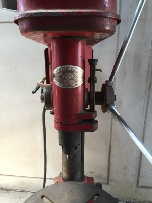 สว่านแท่นใต้หวัน รุ่นเก่า