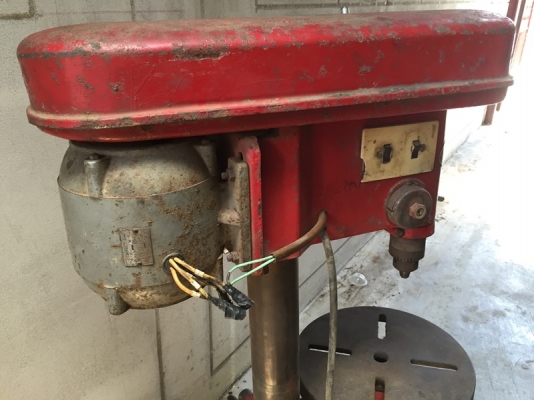 สว่านแท่นใต้หวัน รุ่นเก่า