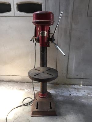 สว่านแท่นใต้หวัน รุ่นเก่า