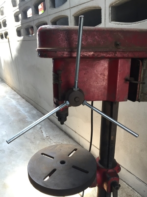 สว่านแท่นใต้หวัน รุ่นเก่า