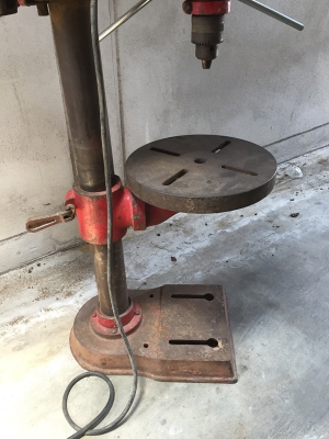 สว่านแท่นใต้หวัน รุ่นเก่า