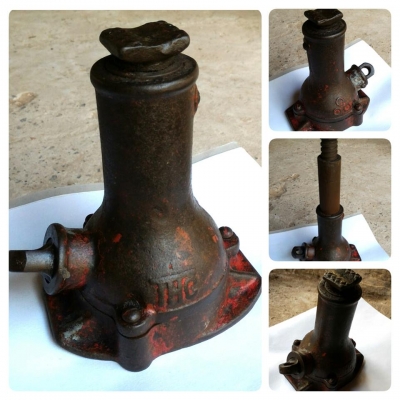 แม่แรงเก่า ยี่ห้อ THC โลโก้ 3 ห่วง ยังใช้งานได้ดี เหมาะเก็บสะสมตั้งโชว์ เป็นของหายาก