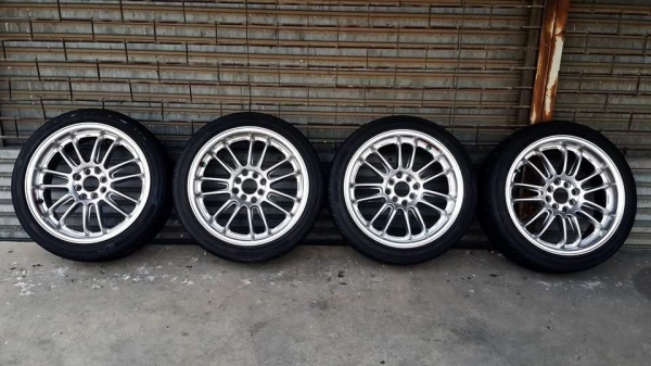 Re30 ขอบ 17 4รู100/114 พร้อมยาง Re30 ขอบ 17 4รู100/114 พร้อมยาง