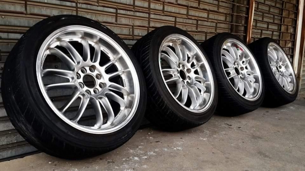 Re30 ขอบ 17 4รู100/114 พร้อมยาง Re30 ขอบ 17 4รู100/114 พร้อมยาง