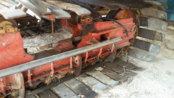 ขายรถเกี่ยวข้าวไทยเจริญพร้อมเทเลอจำโบ้พร้อมใช้