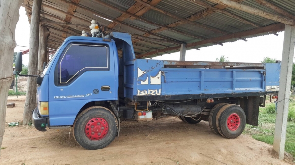 ขาย 6 ล้อดั้ม ISUZU กระบะดั้มยาว 4.20 เมตร เครื่อง 4HF1 120 แรงม้า เฟืองท้าย F คัสซีสวย พวงมาลัยพาวเวอร์ ทะเบียนพร้อมโอน ขาย 6 ล้อดั้ม ISUZU กระบะดั้มยาว 4.20 เมตร เครื่อง 4HF1 120 แรงม้า เฟืองท้าย F คัสซีสวย พวงมาลัยพาวเวอร์ ทะเบียนพร้อมโอน