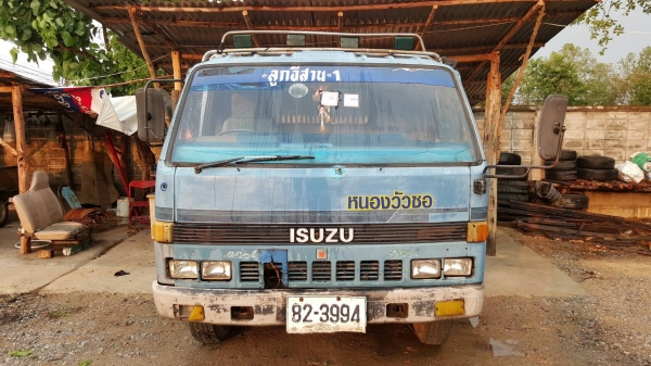 ขาย เฉพาะหัวคัสซี 6 ล้อ ISUZU NPR ปี 36 เครื่อง 4BD1 115 แรงม้า เฟืองท้าย F คัสซีสวยใช้ได้ ทะเบียนครบ ราคาต่อรองได้ครับ