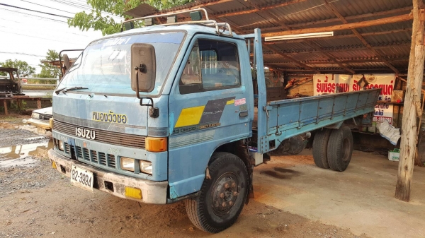 ขาย เฉพาะหัวคัสซี 6 ล้อ ISUZU NPR ปี 36 เครื่อง 4BD1 115 แรงม้า เฟืองท้าย F คัสซีสวยใช้ได้ ทะเบียนครบ ราคาต่อรองได้ครับ