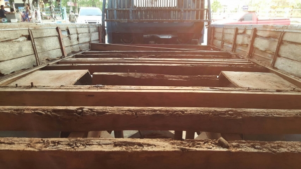 ขาย เฉพาะหัวคัสซี 6 ล้อ ISUZU NPR ปี 36 เครื่อง 4BD1 115 แรงม้า เฟืองท้าย F คัสซีสวยใช้ได้ ทะเบียนครบ ราคาต่อรองได้ครับ