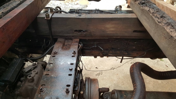 ขาย เฉพาะหัวคัสซี 6 ล้อ ISUZU NPR ปี 36 เครื่อง 4BD1 115 แรงม้า เฟืองท้าย F คัสซีสวยใช้ได้ ทะเบียนครบ ราคาต่อรองได้ครับ