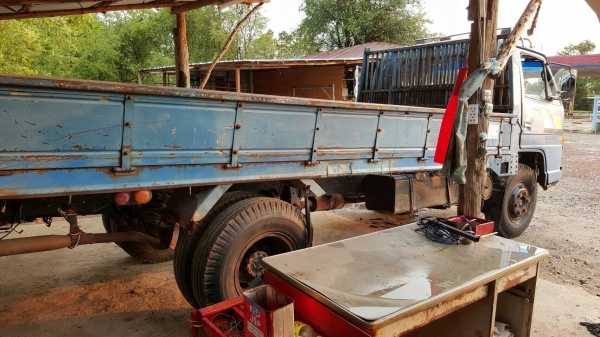 ขาย เฉพาะหัวคัสซี 6 ล้อ ISUZU NPR ปี 36 เครื่อง 4BD1 115 แรงม้า เฟืองท้าย F คัสซีสวยใช้ได้ ทะเบียนครบ ราคาต่อรองได้ครับ