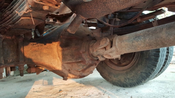 ขาย เฉพาะหัวคัสซี 6 ล้อ ISUZU NPR ปี 36 เครื่อง 4BD1 115 แรงม้า เฟืองท้าย F คัสซีสวยใช้ได้ ทะเบียนครบ ราคาต่อรองได้ครับ