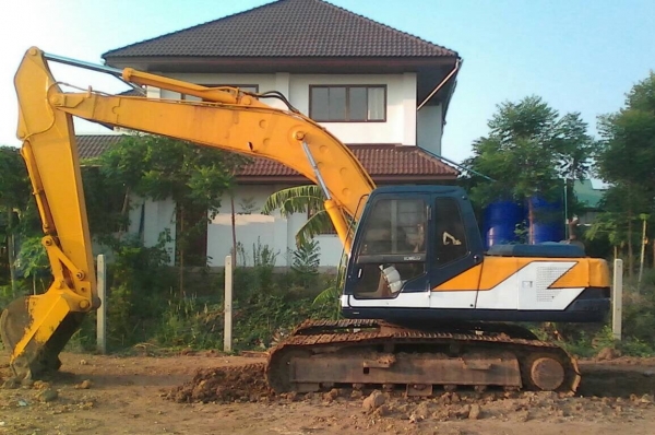 ขาย แบคโฮ KOBELCO SK200 Mark 3 เอกสารเล่มทะเบียนครบ ช่วงล่างเช็คใหม่หมด รถใช้งานได้ดีไม่โหลด ราคาคุยกันได้ครับ