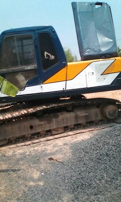 ขาย แบคโฮ KOBELCO SK200 Mark 3 เอกสารเล่มทะเบียนครบ ช่วงล่างเช็คใหม่หมด รถใช้งานได้ดีไม่โหลด ราคาคุยกันได้ครับ