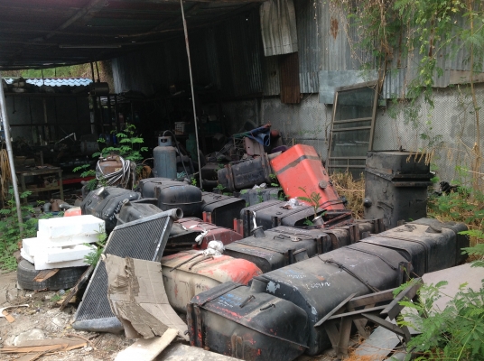 ถังนํ้ามันรถบรรทุก200-300ลิตร