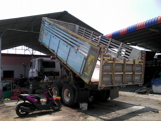 **775,000 บ.ต่อรอง/// 10ล้อ "หลงโบ" MITSU.FUSO FN527M-TF 14xx 6D16-Turbo 220 แรง 10สปีด เครื่อง/เกียร์ เดิม แรงดี ช่วงล่าง เบรคใหญ่ เพลาบุ๋ม หัวดี ภายในดี พ.พาวเวอร์ เบรคทริฟฟี่ กระบะดั้มเหล็กแผงไม้ สภาพดี ยาง10เส้น 65\% ตามสภาพ พร้อมใช้งาน เล่มฯ **775,000 บ.ต่อรอง/// 10ล้อ "หลงโบ" MITSU.FUSO FN527M-TF 14xx 6D16-Turbo 220 แรง 10สปีด เครื่อง/เกียร์ เดิม แรงดี ช่วงล่าง เบรคใหญ่ เพลาบุ๋ม หัวดี ภายในดี พ.พาวเวอร์ เบรคทริฟฟี่ กระบะดั้มเหล็กแผงไม้ สภาพดี ยาง10เส้น 65\% ตามสภาพ พร้อมใช้งาน เล่มฯ