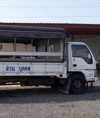 หกล้อ อีซูชุ NQR150ปี51ช่วงยาว5.50ม มีหลังคา"รับส่ง-พนังาน รถสภาพดีสวยเดิมๆไม่เคยบรรทุกหนัก เล่มทะเบียนพร้อมโอน