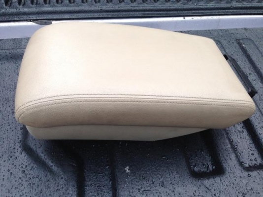 ท้าวแขน Nissan Teana J31 สีครีม สภาพดี ราคาไม่แพง