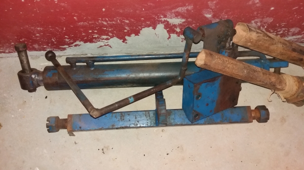 ชุดดันหน้าฟอร์ดอุปกรณ์ครบสภาพสวย ชุดดันหน้าฟอร์ดอุปกรณ์ครบสภาพสวย