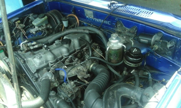 ขายเเครื่อง TOYOTA 2L 2.4 เครื่องพร้อมเกียร์18,000บาท 0892095791