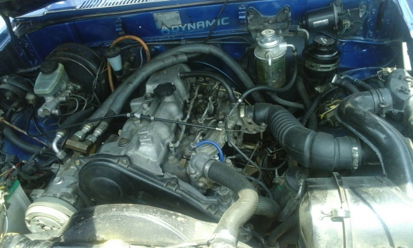 ขายเเครื่อง TOYOTA 2L 2.4 เครื่องพร้อมเกียร์18,000บาท 0892095791