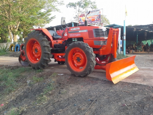 ขายM5000รถพร้อมใช้ทะเบียนพร้อมโอนยู่ไกลมีรถขนส่งให้