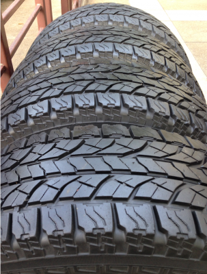 ยาง All Yokohama 235 75 15 ปลายปี14 ดอกเต็ม ราคาไม่แพง