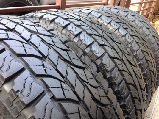 ยาง All Yokohama 235 75 15 ปลายปี14 ดอกเต็ม ราคาไม่แพง