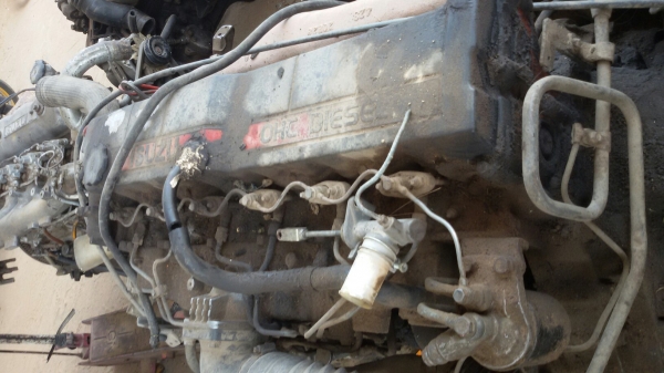 ขายเครื่องอีซูสุ6he1พร้อมเกียร์ใบคุมสภาพพร้อมใช่