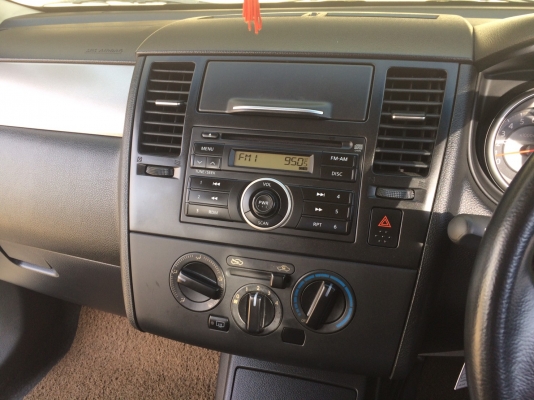 ขายรถบ้านเกรดพรีเมี่ยม NISSAN TIIDA เดรื่อง1800 ตัวท็อป ปี 2008 เซ็นเซอร์ถอยจอด รถ หน้าหลังเดิม ออกห้างป้ายเเดง8เเสนต้นๆคับ เครื่องดี ช่วงล่างดี สีเดิมๆ ไม่เคยทำ เเอร์เย็น ยางดี ภาษีไม่ขาด ภายในสะอาดเบาะหนังไม่โทรม พร้อมใช้ เล่มพร้อม สภาพนี้หายากคับ 08768