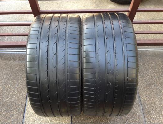 ยาง Yokohama 295 35 21 กลางปี12 ดอกสวย พร้อมใช้งาน ราคาไม่แพง