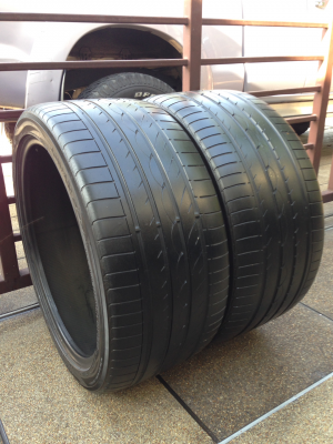 ยาง Yokohama 295 35 21 กลางปี12 ดอกสวย พร้อมใช้งาน ราคาไม่แพง