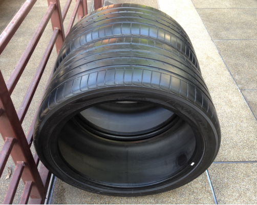 ยาง Yokohama 295 35 21 กลางปี12 ดอกสวย พร้อมใช้งาน ราคาไม่แพง