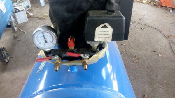 ปั๊ม ขนาด200 ลิตร ไฟ380v 3สูบ พร้อมมอเตอร์ 4แรง ปั๊ม ขนาด200 ลิตร ไฟ380v 3สูบ พร้อมมอเตอร์ 4แรง