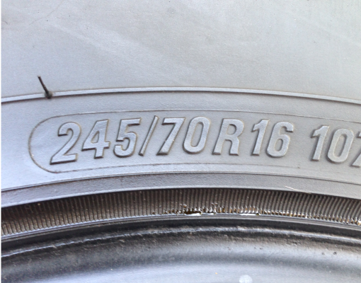 ยาง All Toyo 245 70 16 กลางปี13 ดอกเยอะ พร้อมใช้งาน ราคาไม่แพง